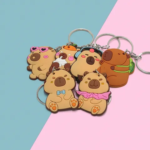 Porte-clés Capybara Mignon Animal de Dessin Animé PVC Pendentif de Sac Créatif Couple Anneau de Clés Kawaii Décoration de Sac à Dos Cadeau