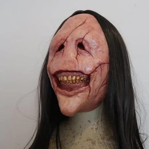 Halloween Horror Cabello Largo Diablo Rojo Máscara de Látex Monstruo Siniestro Sangriento Accesorio de Fiesta Cosplay