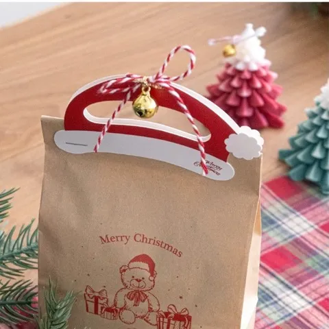 Etichette Regalo Cappello di Natale Rosso Cartoncino Chiusura Sacchetti Biscotti Pieghevoli Forniture per Feste Natalizie
