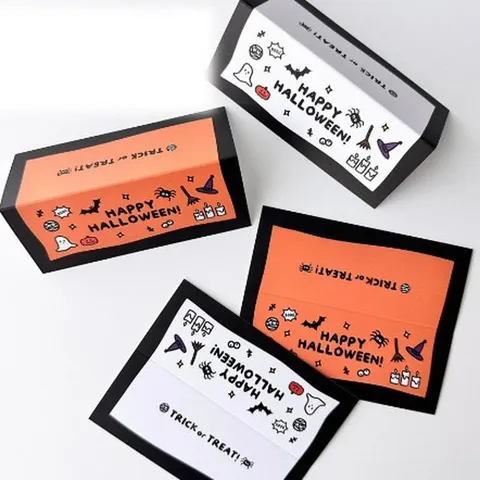 Simpatici Cartellini per Imballaggio di Halloween in Carta Patinata Piegati Decorativi Etichette Regalo per Decorazione Sacchetti di Caramelle e Biscotti