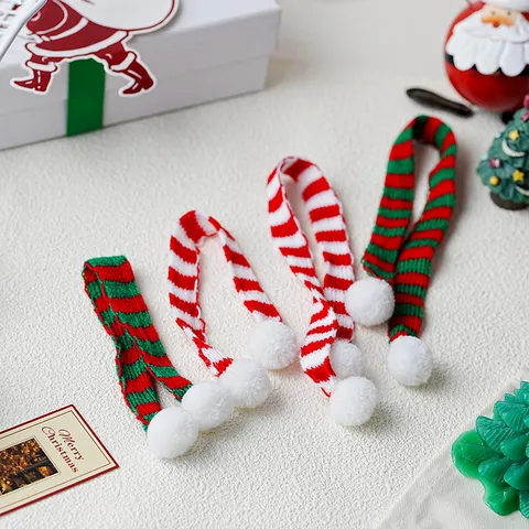 Mini Bufanda de Navidad Decoración Festiva para Botellas de Vino Linda Bufanda Pequeña a Rayas de Punto Con Pompones Adorno Navideño para Botella de Té con Leche