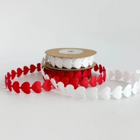 Romantic Satin Heart Ribbon Cutout Gift Wrapping Decorative Ribbon For Valentine's Day Wedding Party Present Decoration