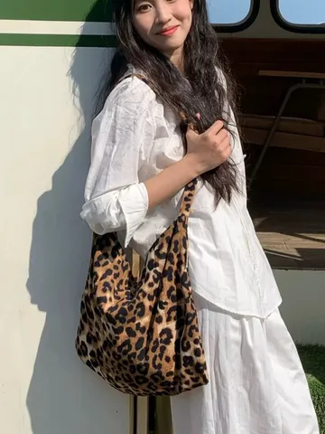 Borsa Tote in Tela con Stampa Leopardata da Donna Grande Capacità Borsa a Tracolla Casual Stile Universitario