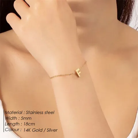 Bracelet Initial en Lettre en Acier Inoxydable pour Femmes Or et Couleur Acier Bracelet à Breloques Alphabet Personnalisé Bijoux de Mode