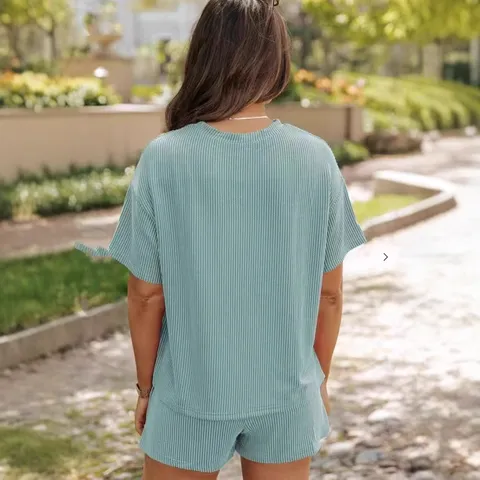 Γυναικείο Καλοκαιρινό Casual Σετ Δύο Κομματιών V-Neck Κοντομάνικο Top και Matching Shorts Solid Color Ribbed Knit