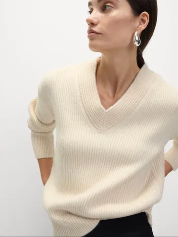 Women V Neck Ribbed Knit Sweater Oversized Long Sleeve Pullover Ivory White Casual Solid Color Autumn Winter Knitwear Top