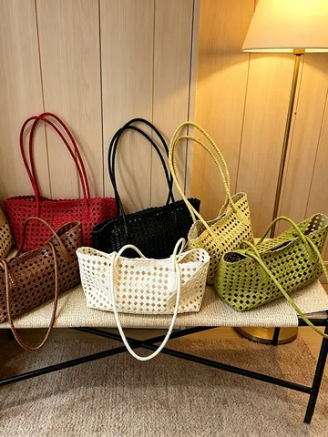 Women's Hollow Woven Tote Bag Synthetic Leather Casual Shoulder Bag Large Capacity Handbag Daily Commuting Bag