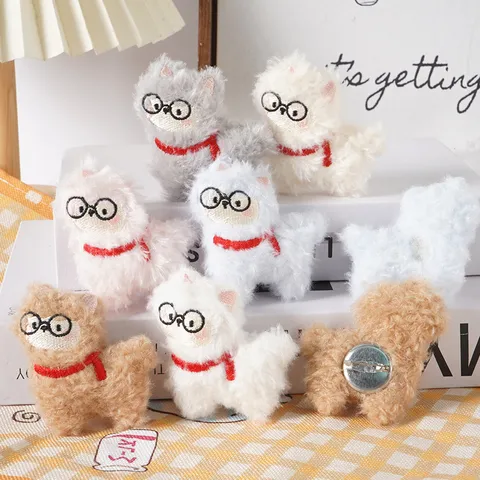 Schattig Cartoon Alpaca Pluche Speelgoed Ornament Met Sjaal Bril Mini Gevuld Dier Hanger Broche Voor Tas Haar Accessoires Cadeau