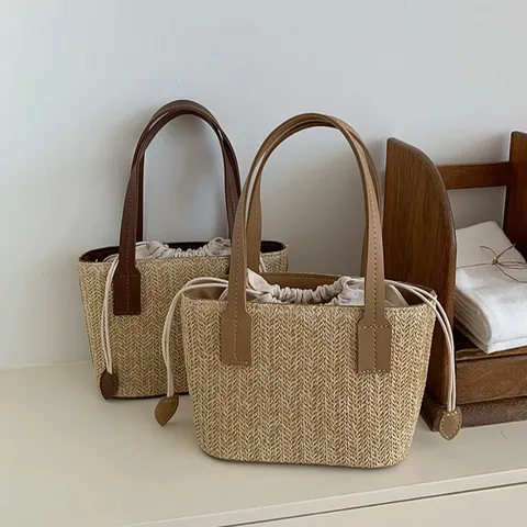 Womens Straw Woven Bucket Bag Summer Vacation Casual Handbag PU Leather Handle Drawstring Crossbody Bag