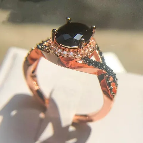 Anello in Lega con Strass Elegante Vintage da Donna Oro Rosa Galvanico Ovale Nero Cristallo Statement Intreccio Incrociato Gioielli da Mano Moda