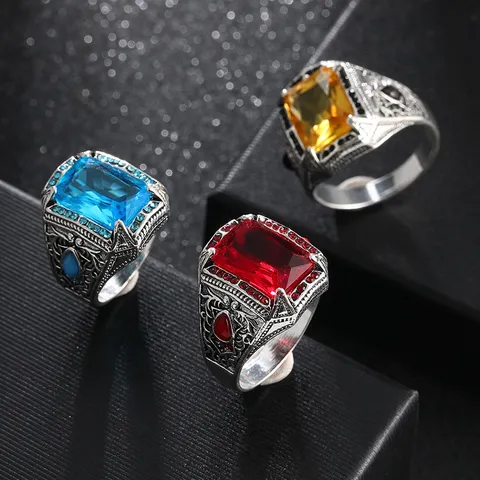 Anello a Fascia Intagliato in Strass di Lega Vintage Anello da Dito in Cristallo Rettangolare Geometrico Dominante per Uomo Gioielli da Festa Punk Regalo