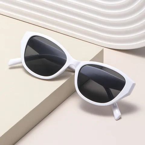 Women Trendy Cat Eye Sunglasses Oversized PC Frame AC Lens UV400 Protection Sun Glasses Anti Blue Light Eyewear For Outdoor Travel