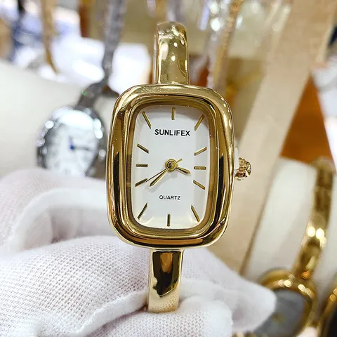 Elegant Alloy Square Bangle Watch For Women Minimalist Quartz Wristwatch Classic Luxury Metal Bracelet Watch Daily Jewelry Gift