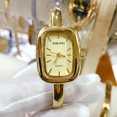 Elegant Alloy Square Bangle Watch For Women Minimalist Quartz Wristwatch Classic Luxury Metal Bracelet Watch Daily Jewelry Gift