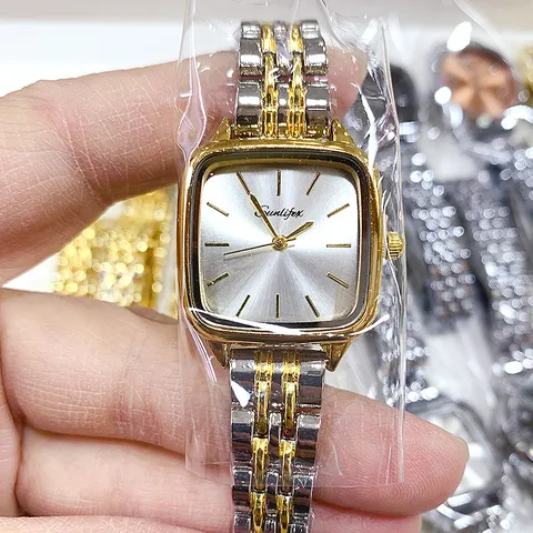 Mode Femmes Montre à Quartz Boîtier Carré en Alliage Bracelet Métallique Pointeur Minimaliste Montre Étanche pour Dame