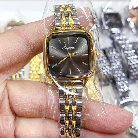 Mode Femmes Montre à Quartz Boîtier Carré en Alliage Bracelet Métallique Pointeur Minimaliste Montre Étanche pour Dame