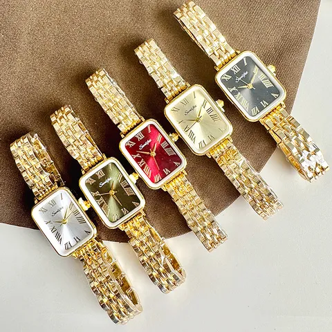 Montre à Quartz pour Femme Cadran Rectangulaire Luxe Rétro Chiffres Romains Montre-Bracelet Élégante Avec Bracelet Métallique en Alliage