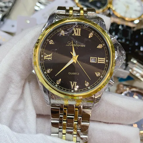 Lanturun Mens Quartz Watch Stainless Steel Two-Tone Strap Rhinestone Roman Numeral Dial Calendar Business Wristwatch