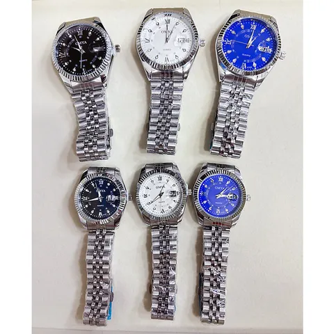 Montre-Bracelet de Luxe au Quartz en Alliage et Acier Inoxydable Montre Tendance Minimaliste avec Loupe de Calendrier et Cadran en Strass pour Couples