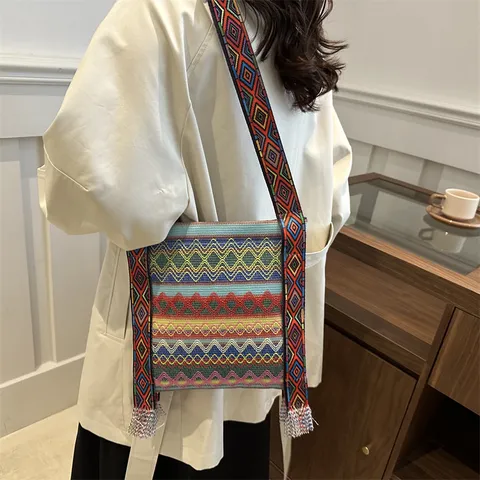 Sac Bandoulière en Toile de Style Rétro Ethnique pour Femmes Sac Cabas Tissé avec Glands Sac à Épaule Quotidien Décontracté