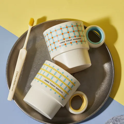 Minimalist Plastic Mouthwash Cup Two-Tone Ring Handle Dot Grid Pattern Toothbrush Cup For Home Bathroom Dormitory
