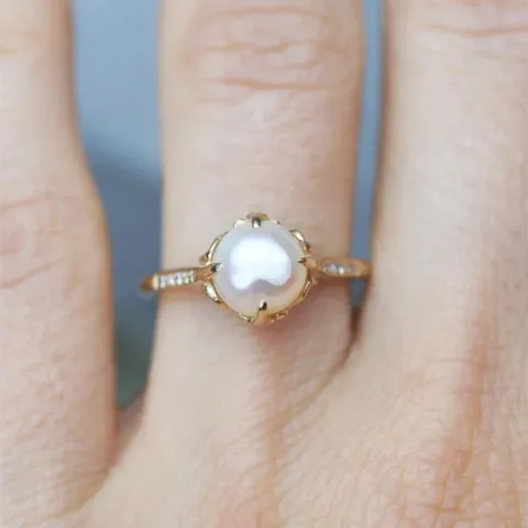 Elegante Anillo de Cobre con Perla Artificial para Mujer Anillo de Dedo Geométrico de Strass Galvanizado Accesorio de Banquete Joyería de Estilo Princesa Regalo