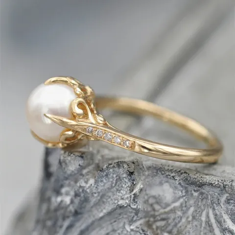 Elegante Anillo de Cobre con Perla Artificial para Mujer Anillo de Dedo Geométrico de Strass Galvanizado Accesorio de Banquete Joyería de Estilo Princesa Regalo