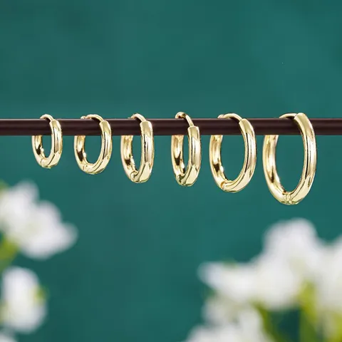 Pendientes de Aro Lisos Sencillos de Cobre Minimalistas Aros Redondos Geométricos Galvanizados de Alto Brillo para Apilar Joyería Diaria de Mujer