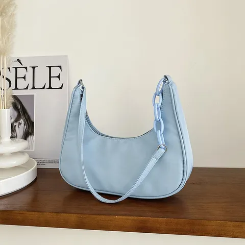 Sac Underarm en Nylon Style Coréen Femme Mode Couleur Unie Sac Bandoulière Tendance Casual Avec Chaîne en Acrylique