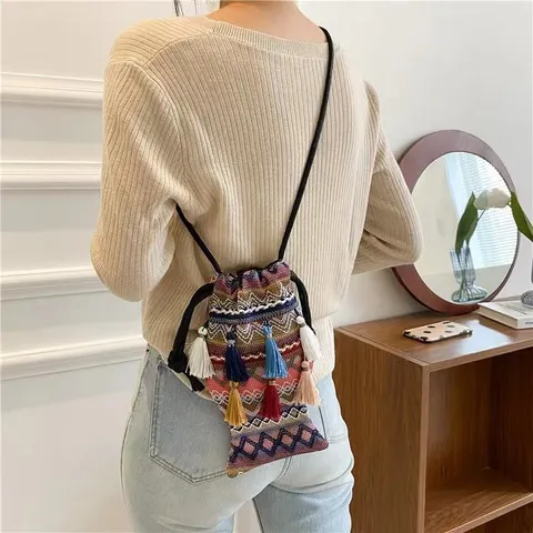 Style Ethnique Toile Sac Bandoulière Pour Femmes Sac Seau Tissé à Glands Motif Géométrique Coloré Sac à Main Quotidien Décontracté