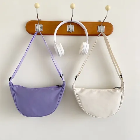 Sac Dumpling en Nylon Mode pour Femme Décontracté Couleur Unie Croissant Aisselle Épaule Bandoulière Sac à Main Quotidien