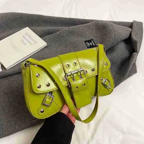 Sac à Bandoulière Moto en Cuir PU Vintage pour Femmes Rivet Boucle Métallique Petit Sac Sous les Aisselles Sac à Main de Rue Mode