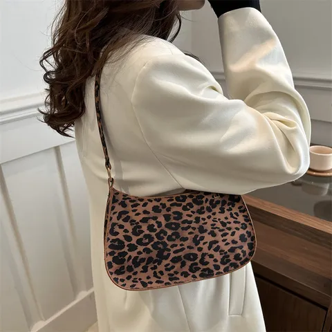 Sac à Main Bandoulière Underarm Imprimé Léopard Mode Femmes Cuir PU Hobo Sac Lune Casual Minimaliste Chic Quotidien