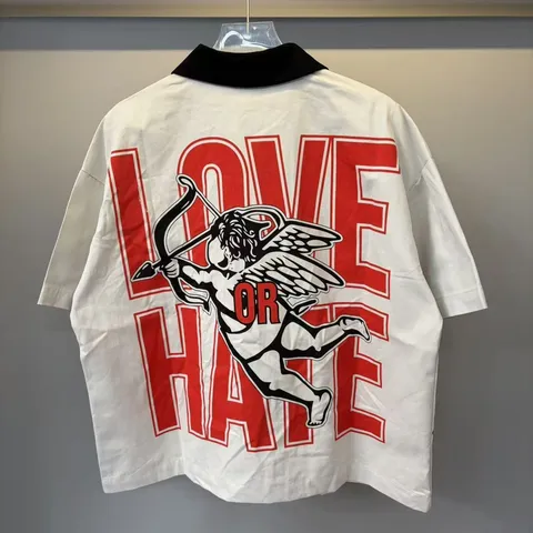 Unisex Cupid Buchstaben Druck Kurzarm Hemd High Street Baumwollmischung Reißverschluss Casual Kontrastkragen Top Für Herren Damen