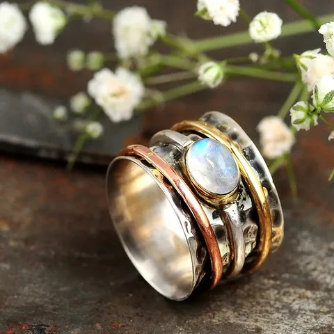 Bague Spinner Vintage Tricolore Pour Femmes Cuivre Métaux Mixtes Large Bande Géométrique Ovale Perle Artificielle Bijoux Bague