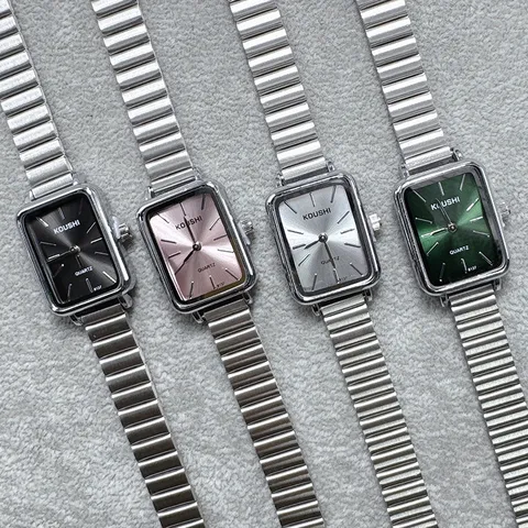 Montre-bracelet à Quartz en Alliage pour Femmes Mode Petit Cadran Carré Bracelet en Acier Bambou Élégante Montre pour Navette Quotidienne