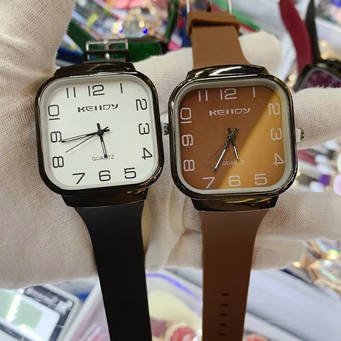 Reloj de Pulsera para Hombre Cuadrado Caja de Aleación Correa de Silicona Reloj de Cuarzo Casual Reloj Analógico para Hombre