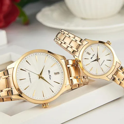 Montre à Quartz Assortie pour Couples Minimaliste Étanche Boîtier en Alliage Bracelet en Acier Inoxydable Montre de Poignet Ronde pour Hommes Femmes