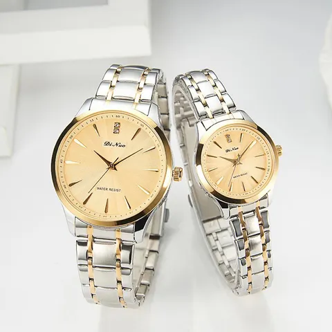 Montre à Quartz Assortie pour Couples Minimaliste Étanche Boîtier en Alliage Bracelet en Acier Inoxydable Montre de Poignet Ronde pour Hommes Femmes