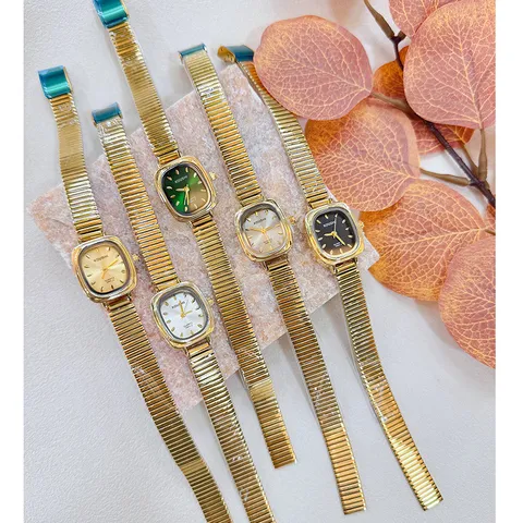Reloj de Cuarzo de Esfera Cuadrada Minimalista Vintage Para Mujeres Correa de Metal Extensible de Aleación Regalo Elegante de Reloj de Pulsera Femenino Resistente al Agua