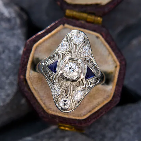 Anillo Vintage Art Deco Geométrico Calado de Cobre Con Incrustado de Circonia Platino para Mujer Joyería de Estilo Dulce y Fresco Streetwear