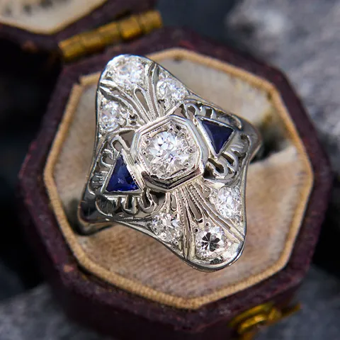Anillo Vintage Art Deco Geométrico Calado de Cobre Con Incrustado de Circonia Platino para Mujer Joyería de Estilo Dulce y Fresco Streetwear