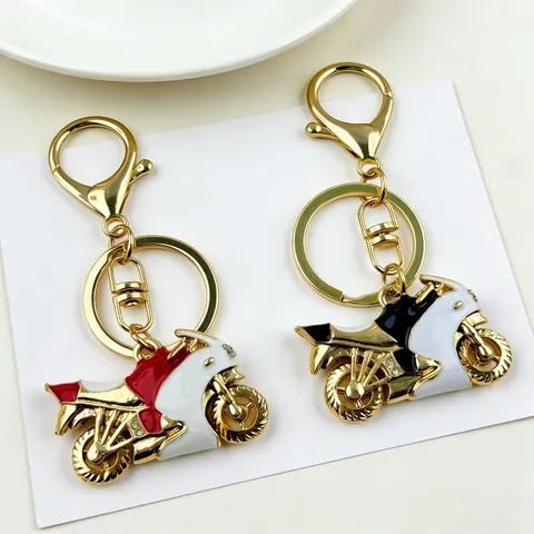 Creatieve Motorfiets Metalen Sleutelhanger Leuke Zinklegering Sleutelhanger Strass Emaillering Auto Sleutelhanger Tas Hanger Mode Sieraden Cadeau