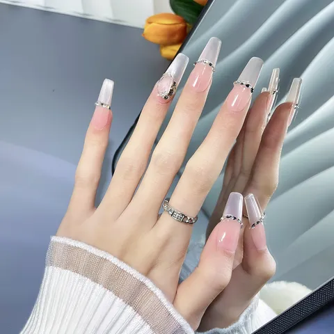 Handmade Press On Nails Nude Pink Gradient Cat Eye Rhinestone Chain Long Coffin Almond Stiletto Fake Nails Set