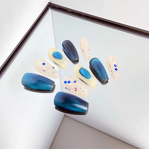 Faux Ongles à Coller Fait Main Dégradé Bleu Œil de Chat Faux Ongles Set de Nail Art Acrylique Réutilisable pour Femmes Quotidien
