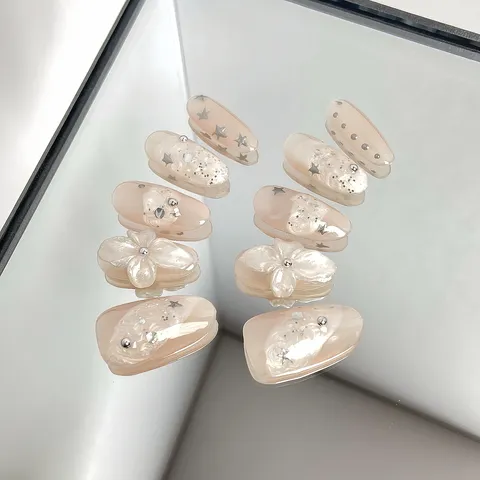 Uñas Postizas Press On Rosa Rubor Dulce Flor 3D Estrella Diamante de Imitación Uñas Postizas Ovaladas Cortas Estilo Suave Conjunto de Arte de Uñas
