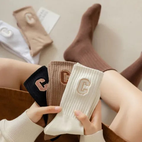 Women Casual Cotton Crew Socks Fall Winter Letter Embroidered Thermal Socks Daily Basic Soft Comfortable Hosiery