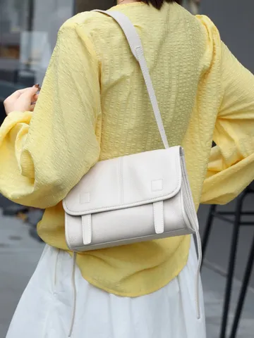 Top-Grain Cowhide Leather Messenger Bag Women Commuter Casual Crossbody Bag Vintage Shoulder Bag Chic Daily Purse