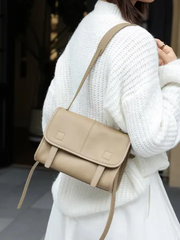 Top-Grain Cowhide Leather Messenger Bag Women Commuter Casual Crossbody Bag Vintage Shoulder Bag Chic Daily Purse