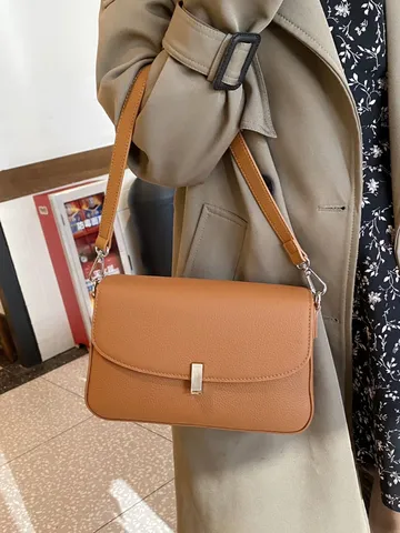 Women Genuine Leather Shoulder Bag Urban Minimalist Crossbody Bag With Metal Lock Stitching Fashion Daily Handbag